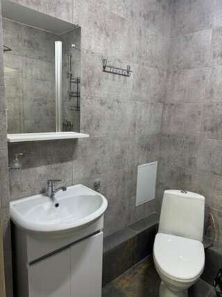 Гостиница Green Street Афонино Кровать в общем 8-местном номере-6