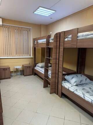 Гостиница Green Street Афонино Кровать в общем 8-местном номере-2