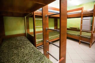 Гостиница Green Street Афонино Кровать в общем 6-местном номере-3