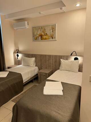 Гостиница Green Street Афонино Улучшенный двухместный номер с 2 отдельными кроватями-3