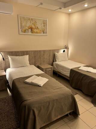 Гостиница Green Street Афонино Улучшенный двухместный номер с 2 отдельными кроватями-4